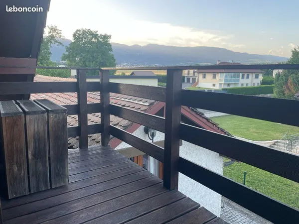 T2 proche frontière et commerces. Vue Jura/alpes, terrasse, parking