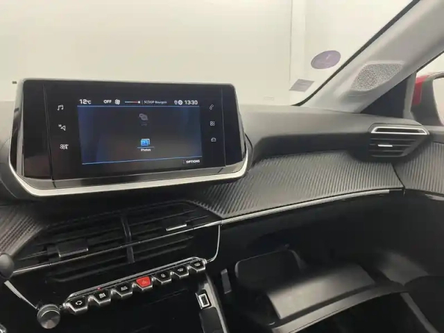 Peugeot 208 puretech 75 s&amp;s bvm5 — photo 28