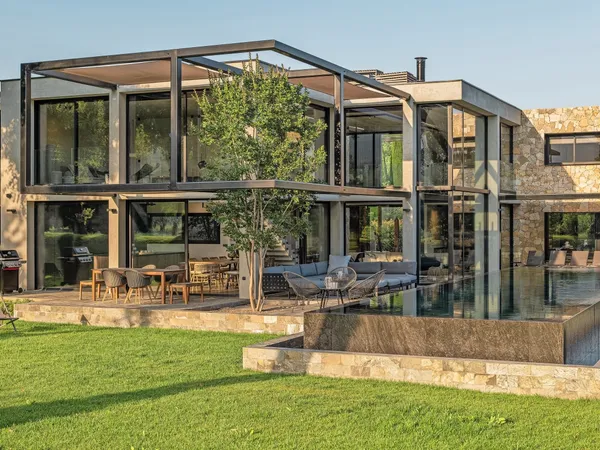 VILLA CONTEMPORAINE NEUVE - VUE SUR LE GOLF
