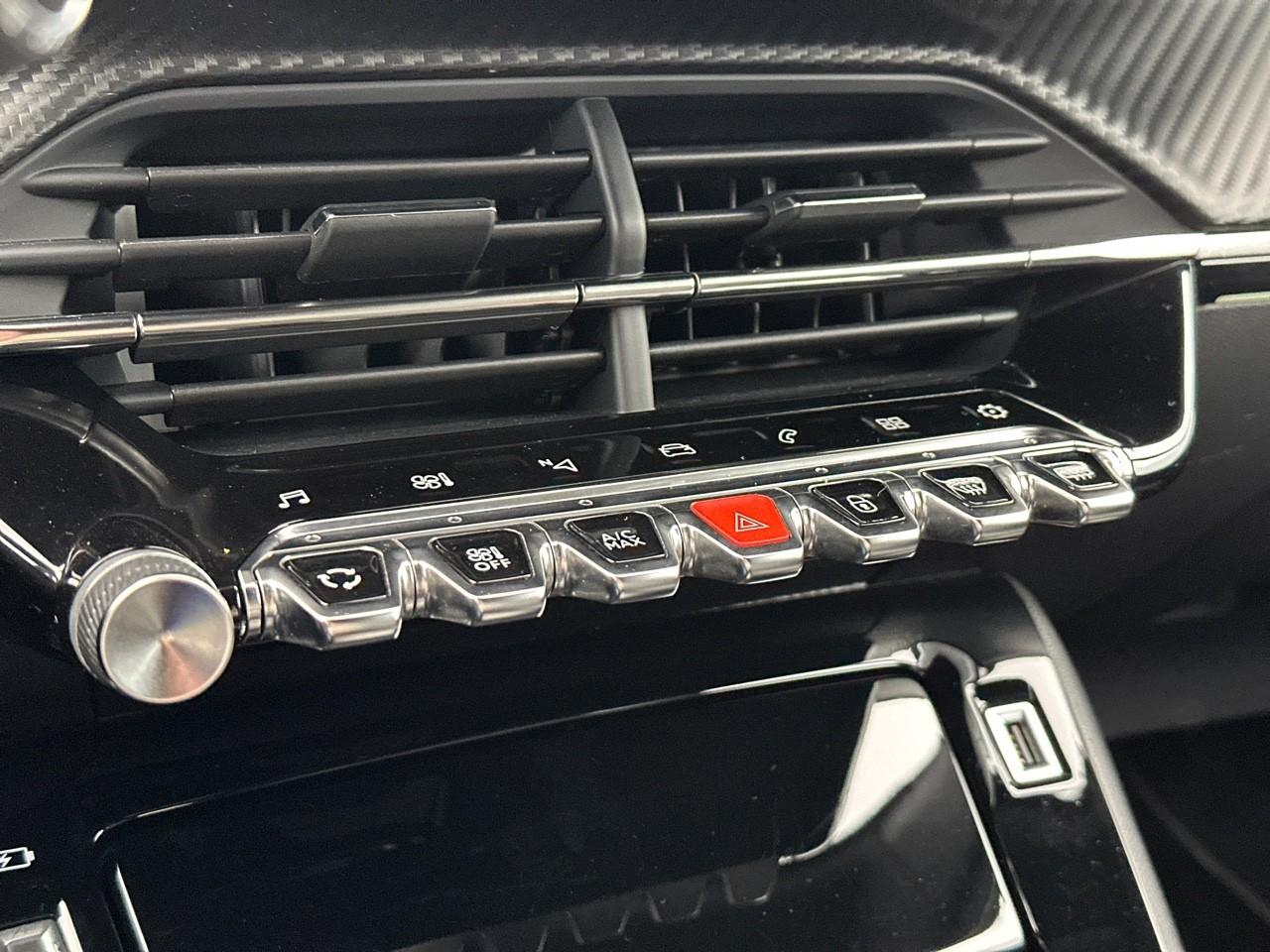 Peugeot 2008 puretech 130 s&s eat8 gt — photo 28