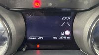 Toyota Yaris 116h Première 5p — photo 9