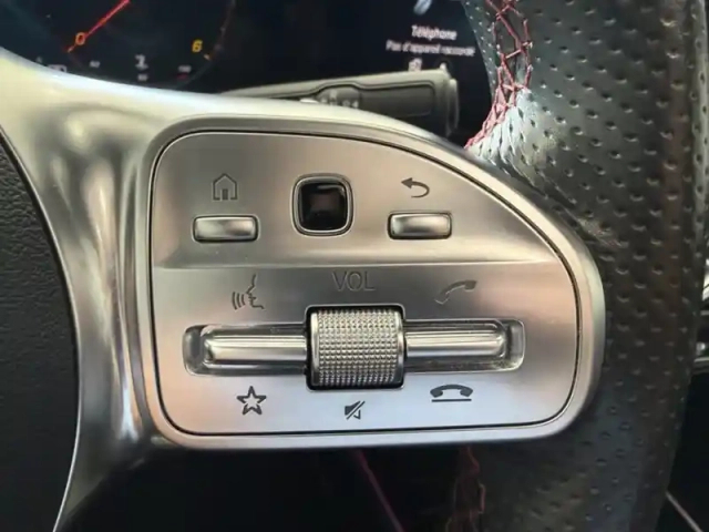 Mercedes Gla 200 d amg line — photo 17