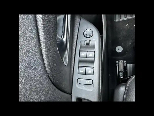 Opel Corsa 1.2 turbo hybrid 100ch e-bva6 — photo 10