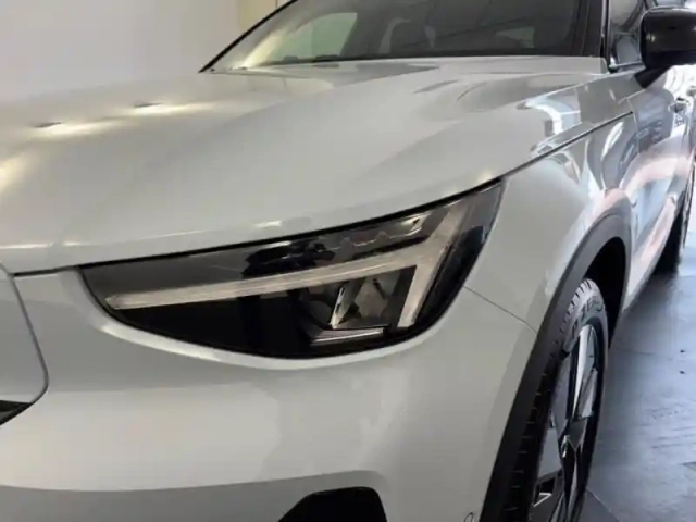 Volvo Ex40 single extended range 252ch ultra — photo 4