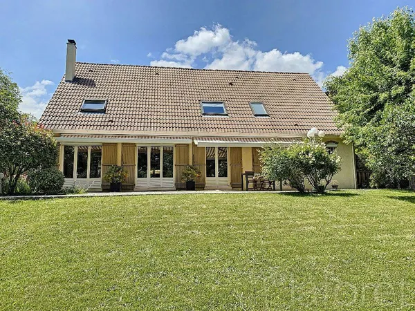 Maison 6 pièces 183 m²
