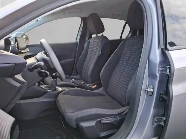 Peugeot 208 puretech 75 s&amp;s bvm5 — photo 11