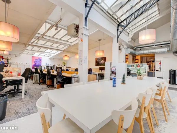 Bureaux 806 m²