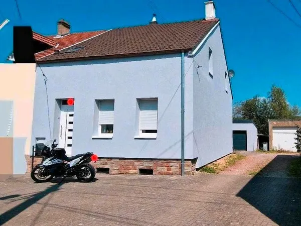Maison individuelle 4 pièces avec jardin, garage et sous-sol - Petite-Rosselle