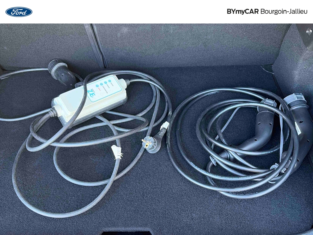 Renault Captur E-Tech Plug-in 160 — photo 15