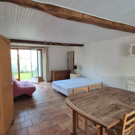 A LOUER STUDIO MEUBLÉ en R.D.C 35 m2