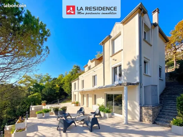 Maison de 8 pièces