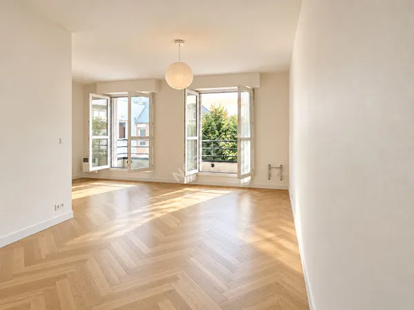 Appartement calme et lumineux avec balcon et cave