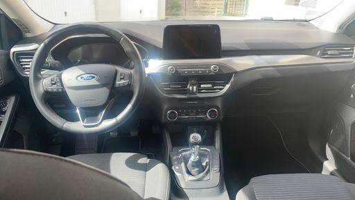 Ford Focus 1.0 EcoBoost 125 - Titanium – 2018 – 95771 km – Essence – Boîte Manuelle — photo 19