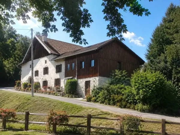 Dpt vosges (88), à vendre proche gerardmer - domaine - ferme rénovée t6 + 3 gites - spe investisseur
