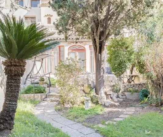 Maison début XXe avec jardin à rénover