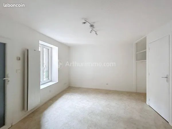 Studio 1 pièce 20 m²