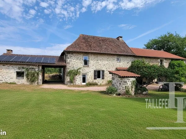 Longère 7 pièces 260 m²