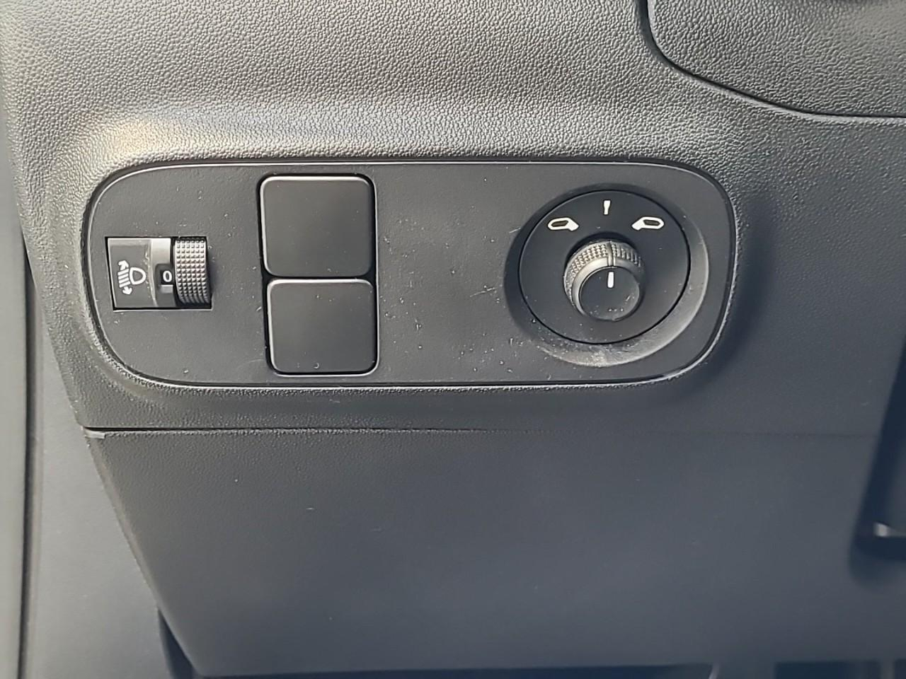Citroën C3 puretech 83 ch bvm5 plus — photo 25