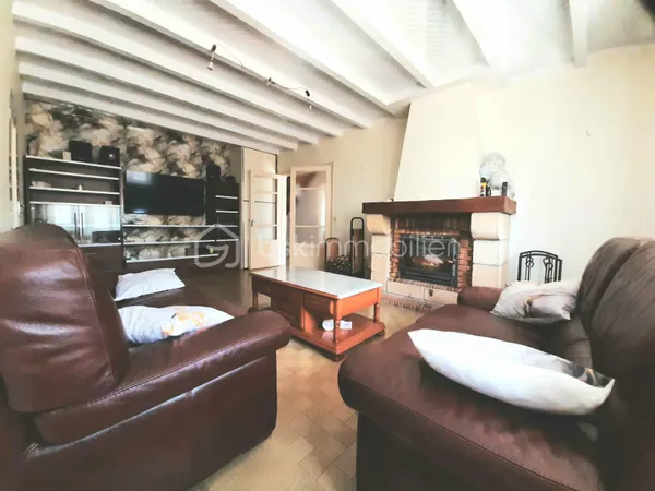 Maison 9 pièces 202 m²