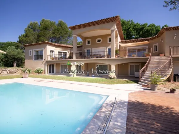 Maison 10 pièces 350 m²