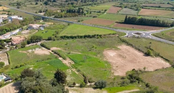 Terrain 214 m²
