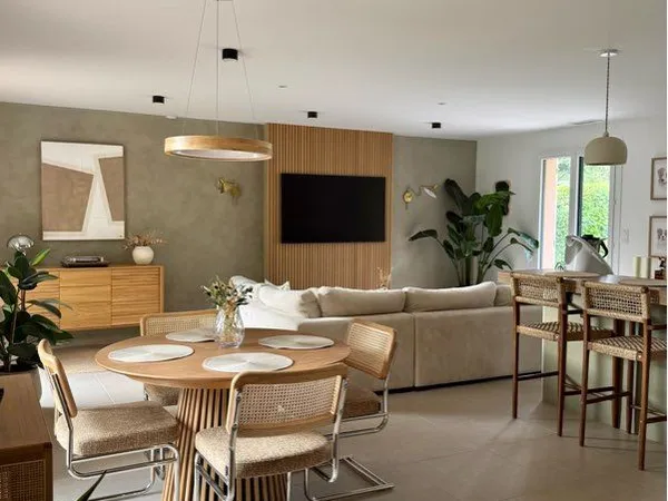 Maison rénovée avec piscine - 140 m² - Terrain 2 000 m² - Moulon