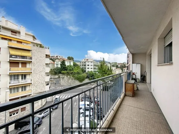 NICE - LIBÉRATION : SPACIEUX F1 AVEC BALCON VENDU LOUÉ