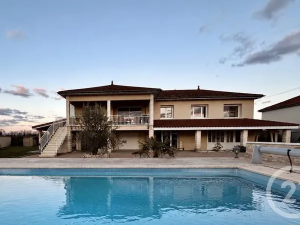 Maison 6 pièces 194 m²