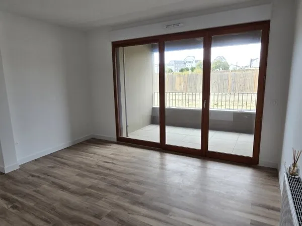 A VENDRE CHEZ BLOT IMMOBILIER - LORIENT - APPARTEMENT NEUF - 2 PIECES - LOGGIA - PARKING