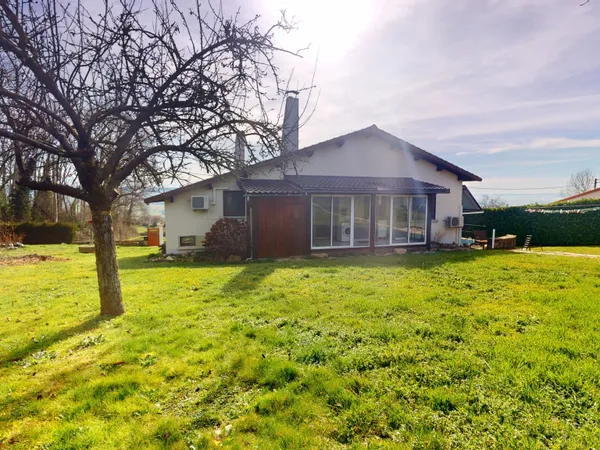 AULHAT FLAT MAISON 140M2 hab. SUR TERRAIN DE 2100M2 ET 2 GAR