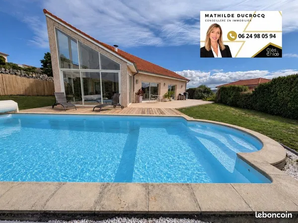 Maison 6 pièces 240 m²