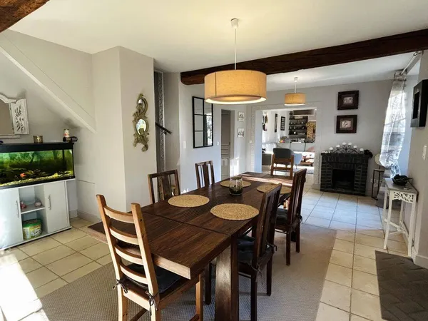 Maison 7 pièces 227 m²