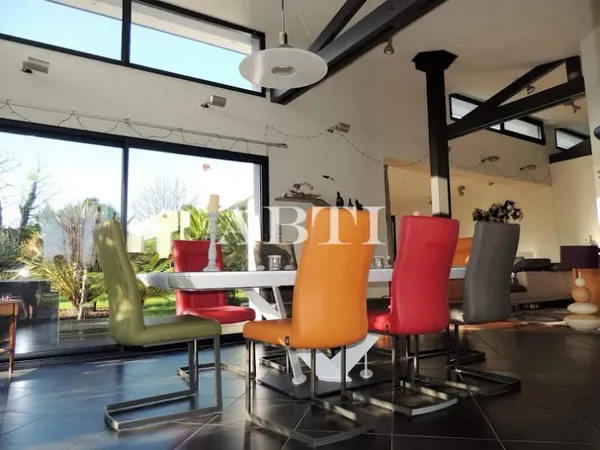 Villa 6 pièces 164 m²