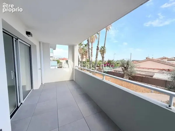 Saint-Laurent-Du-Var, appartement neuf terrasse - piscine - stationnements