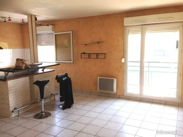À LOUER - Appartement 50 m² avec balcon et parking privé - Essey-lès-Nancy