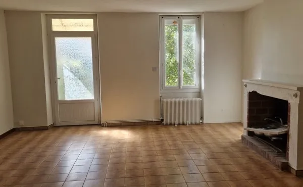 35 km de BORDEAUX maison 83.10 m2 plus jardin à louer 750 EUR