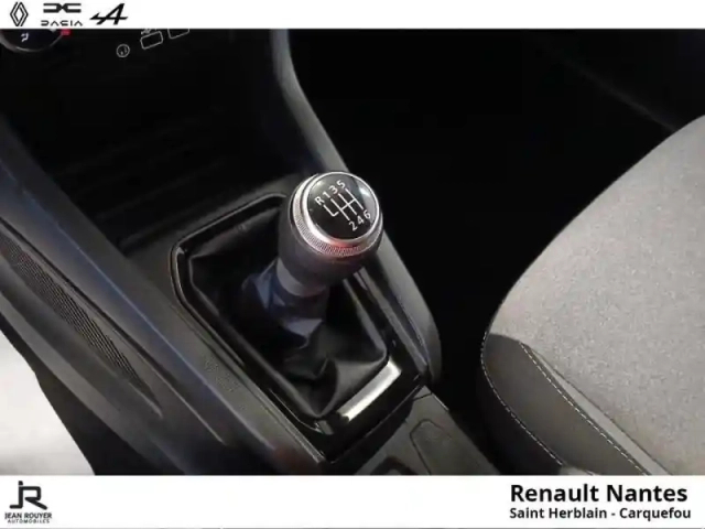 Renault Clio 1.0 tce 90ch evolution — photo 3