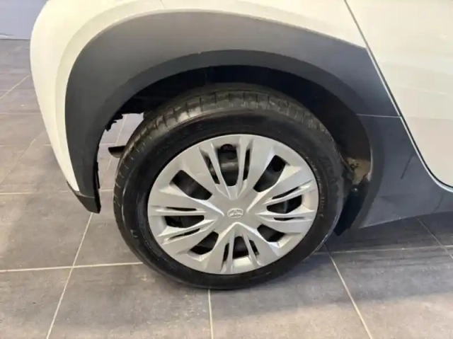 Toyota Aygo X 1.0 vvt-i 72ch dynamic my23 — photo 11