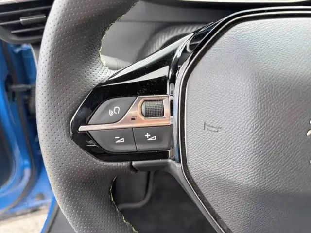 Peugeot 2008 electrique 136 ch — photo 55