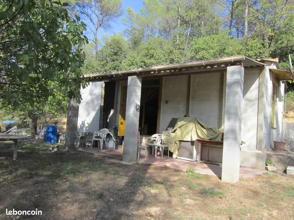 Cabanon avec 5000m2