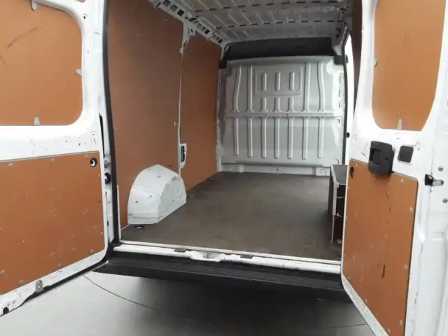 Peugeot Boxer tole 3.3 t l2h2 bluehdi 120 s&amp;s bvm6 — photo 6