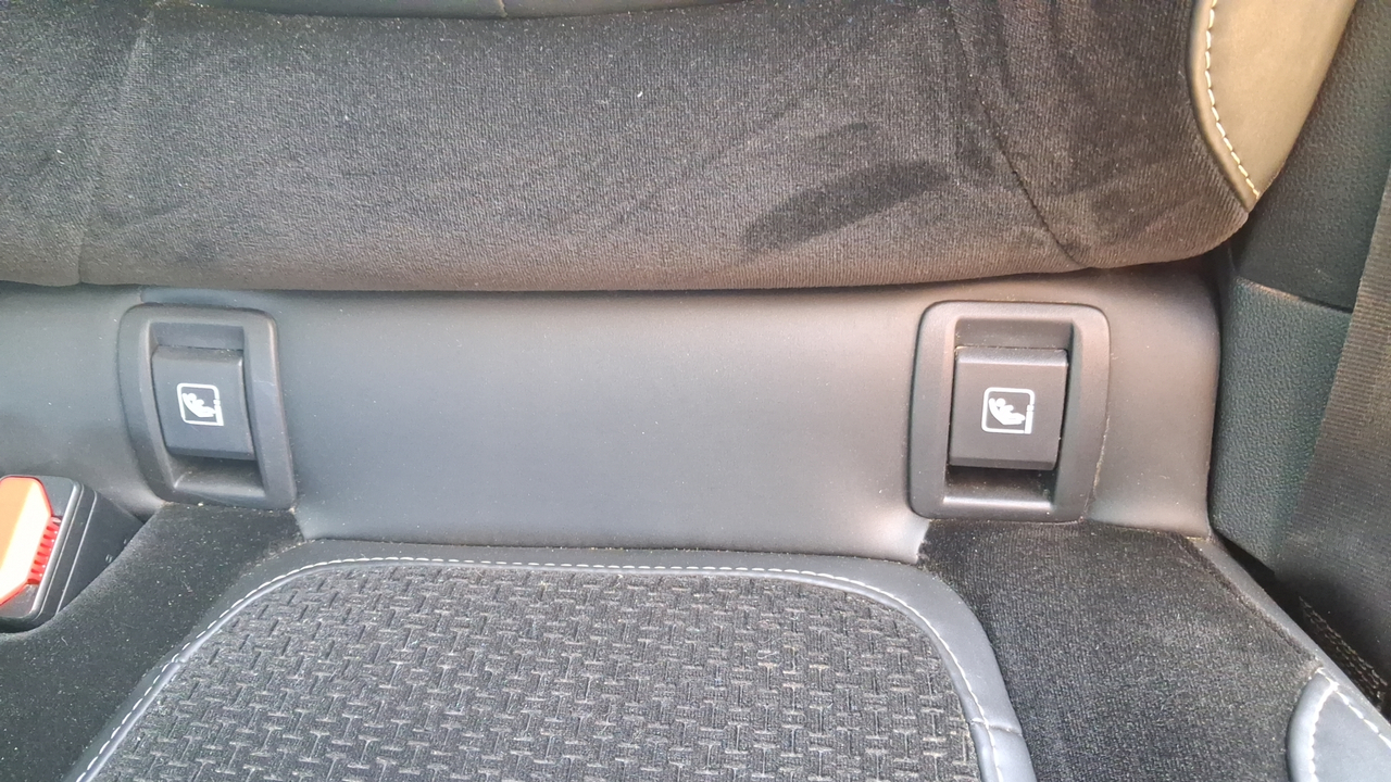 Renault Mégane IV Berline TCe 140 Energy EDC — photo 26