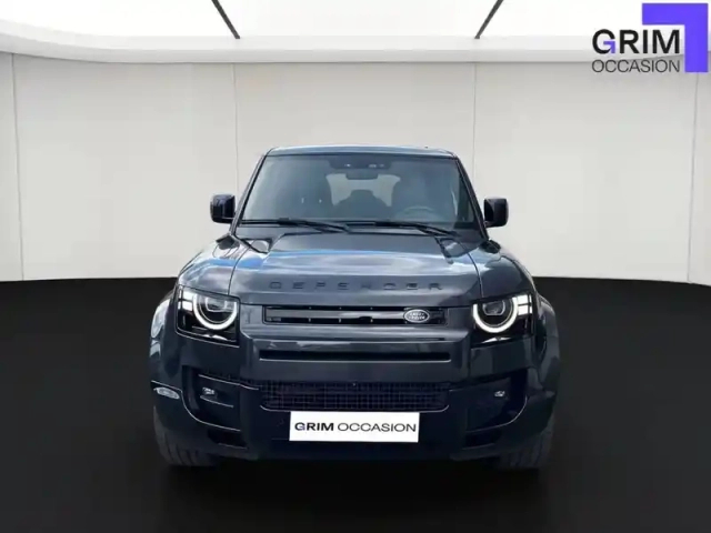 Land Rover Defender 110 phev — photo 18