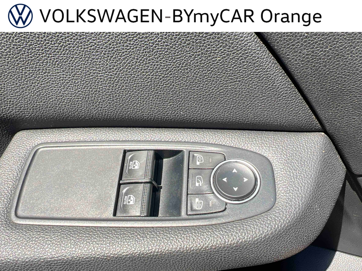 Renault Clio TCe 100 — photo 32
