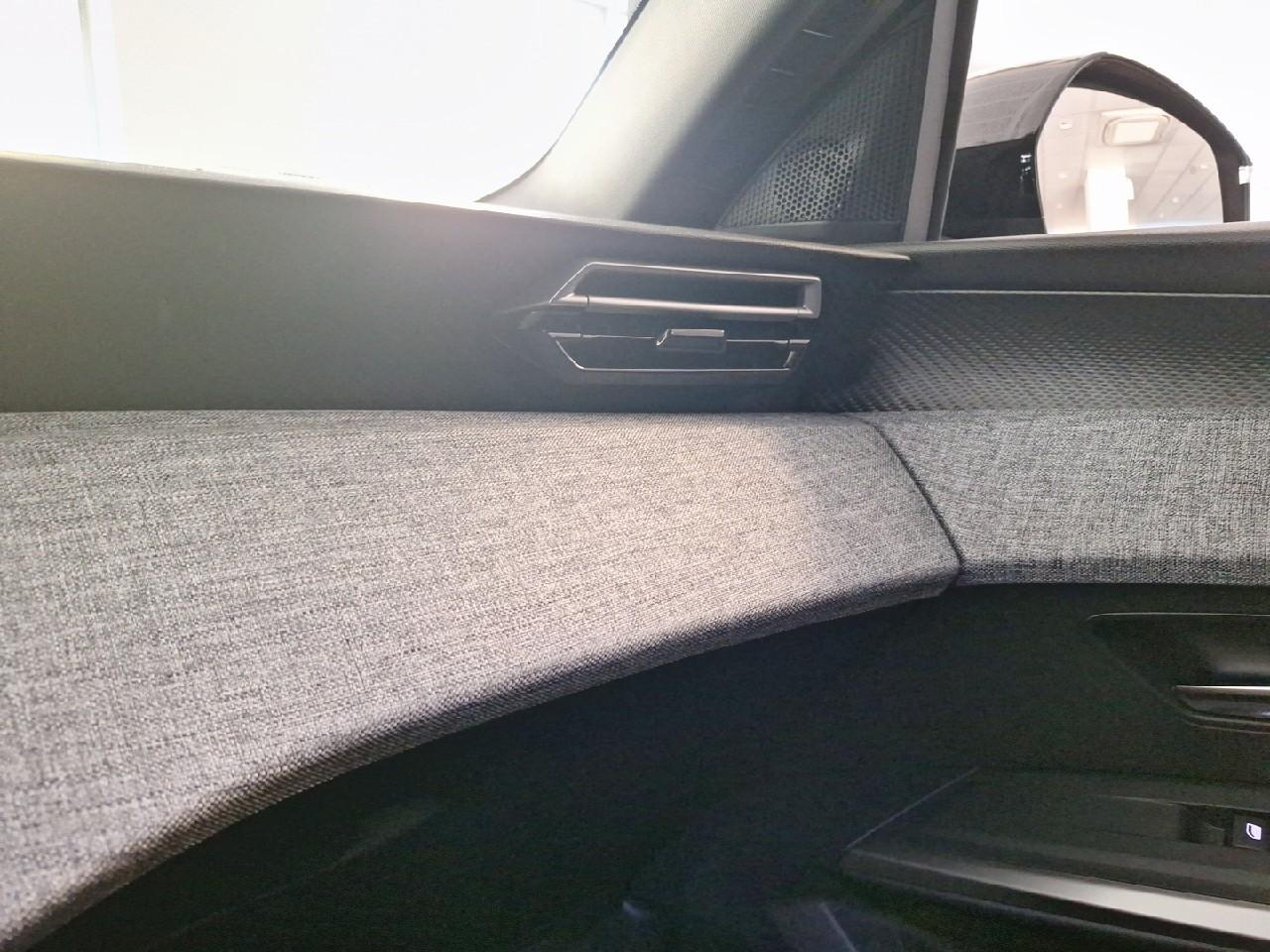 Peugeot 3008 1.2 hybrid 145ch allure e-dcs6 — photo 16