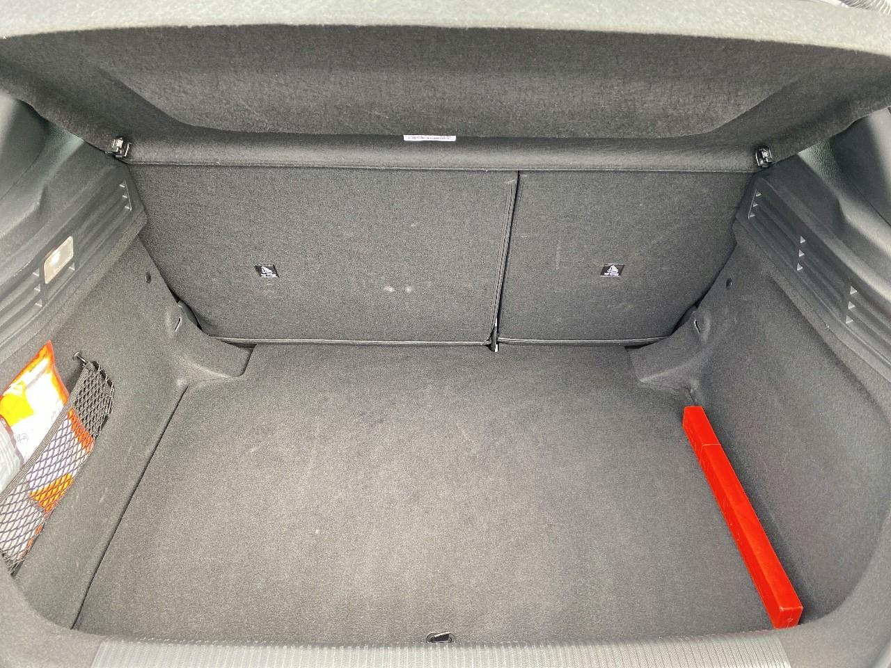Peugeot 308 1.2 hybrid 145ch style e-dcs6 — photo 6