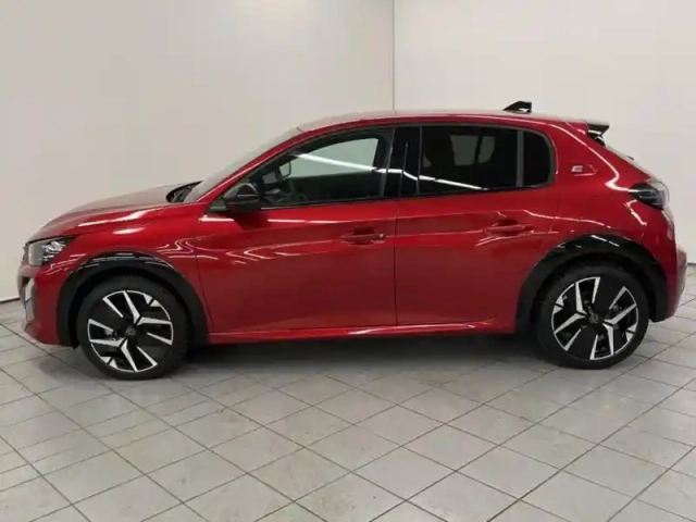 Peugeot 208 e- 136ch gt — photo 8