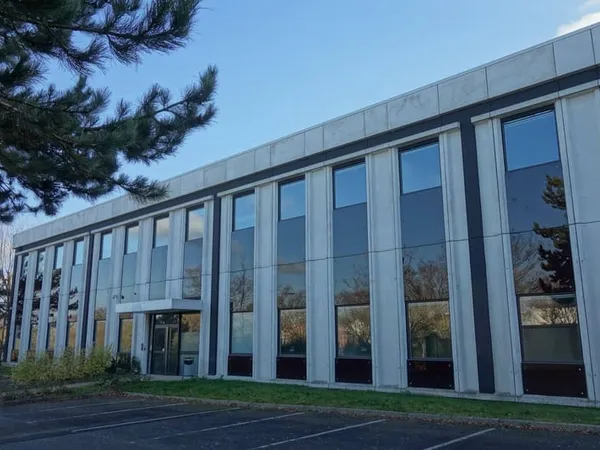 Bureaux 1456 m²