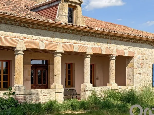 Maison 10 pièces 360 m²