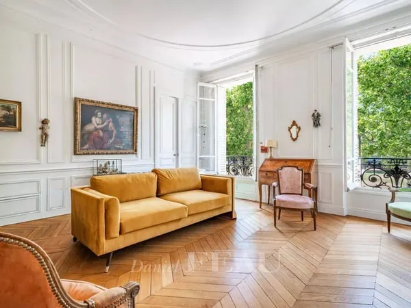 Appartement 6 pièces 130 m²